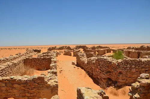 Sabria ou Ksar Ghilane : quelle expérience désert choisir ?